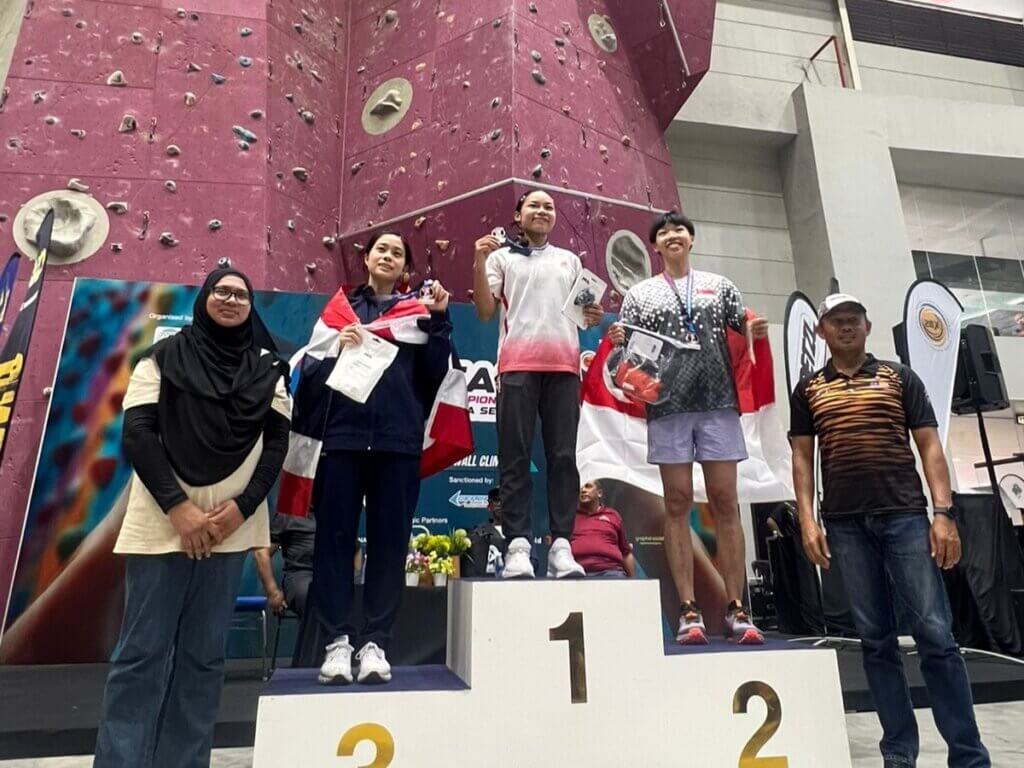 Nur Ismatul Sakdia Raih Emas Boulder Open Putri